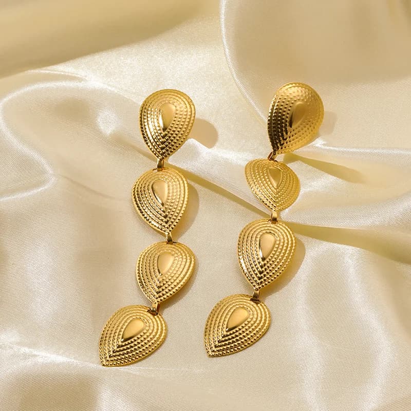 Brincos Longos com Tassel Pendurado, Cor Dourada