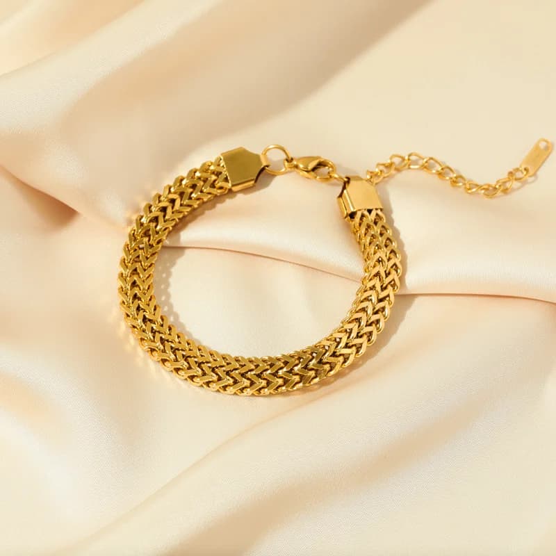 Conjunto de Choker e Pulseira de Corrente Grossa Dourada