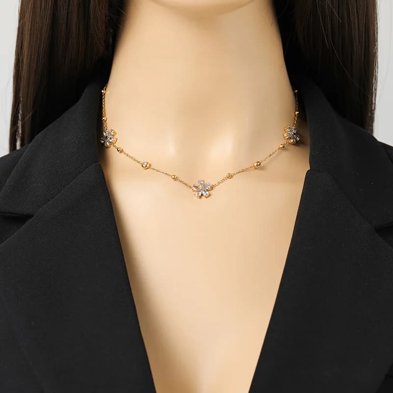 Conjunto de Joias Floral com Zircônia Branca