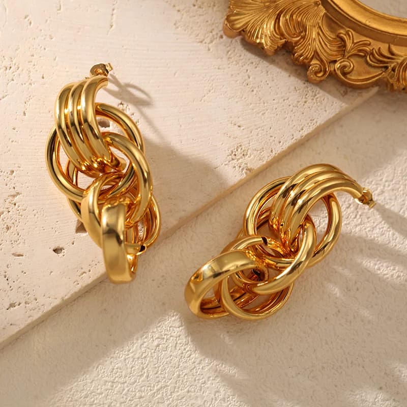 Brincos Pendentes Geométricos em Loop com Banho PVD Dourado em Aço Inox 316L