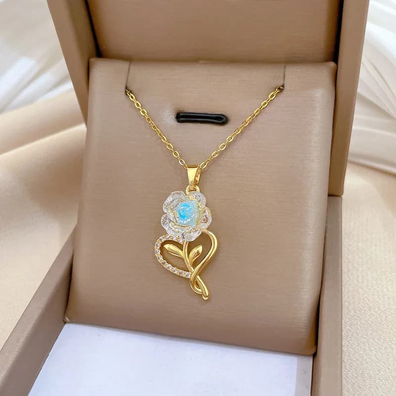 Colar com Pingente de Flor Azul