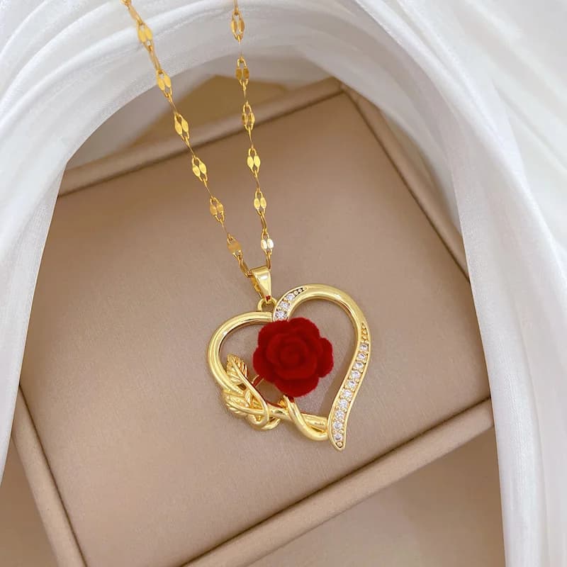 Gold Plated Maple Leaf Pearl Pendant Necklace