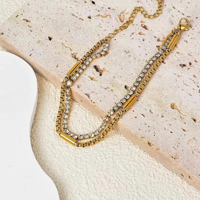 Pulseira de Aço Inoxidável Dourada com Zircônia em Camada Dupla