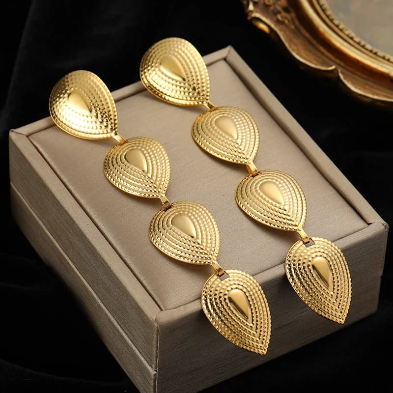 Brincos Longos com Tassel Pendurado, Cor Dourada