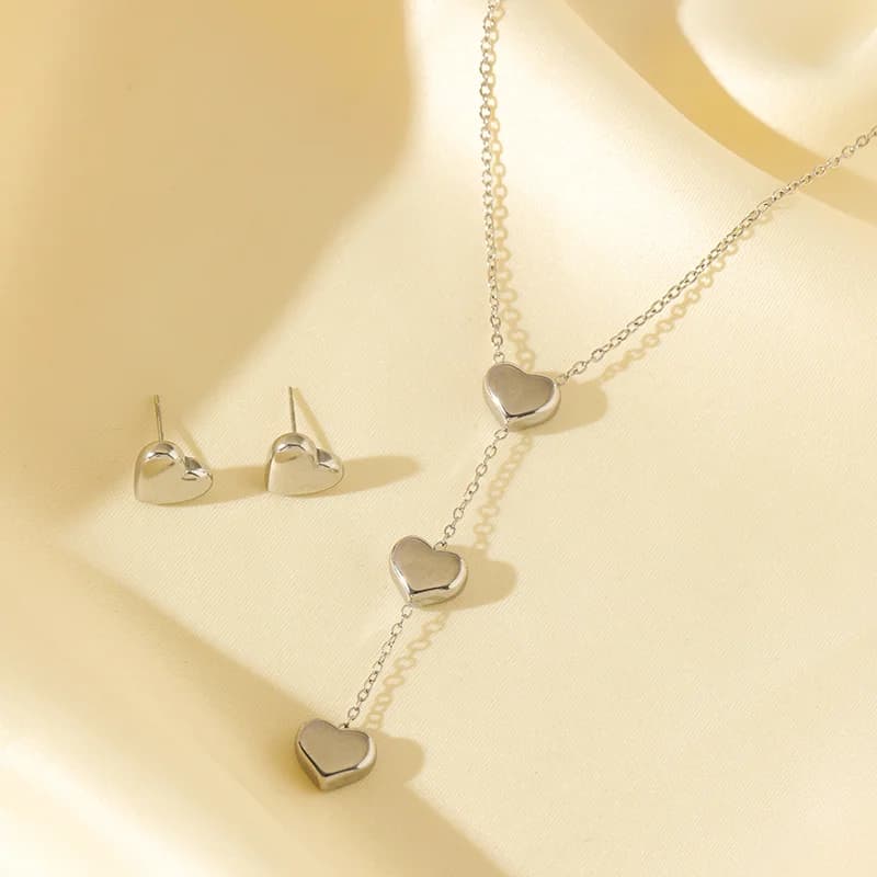 Conjunto de Colar e Brincos com Coração Brilhante, Prata