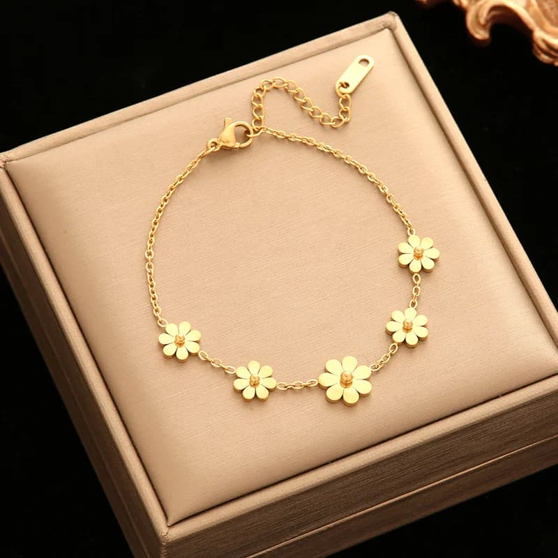 Pulseira Charm Pétalas de Flor, Cor Ouro