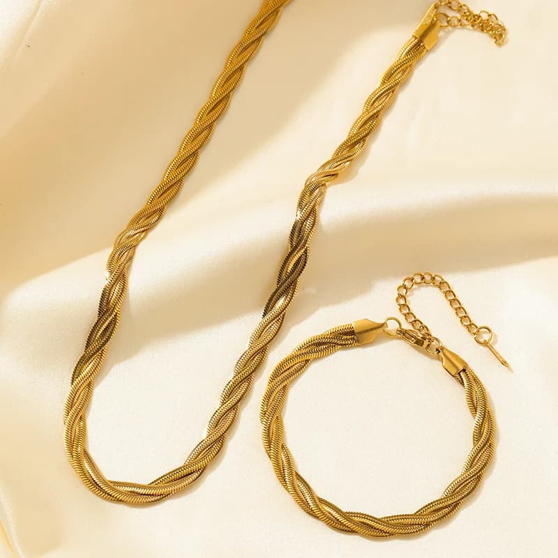 Conjunto de Colar e Pulseira com Corrente Trançada Cruzada