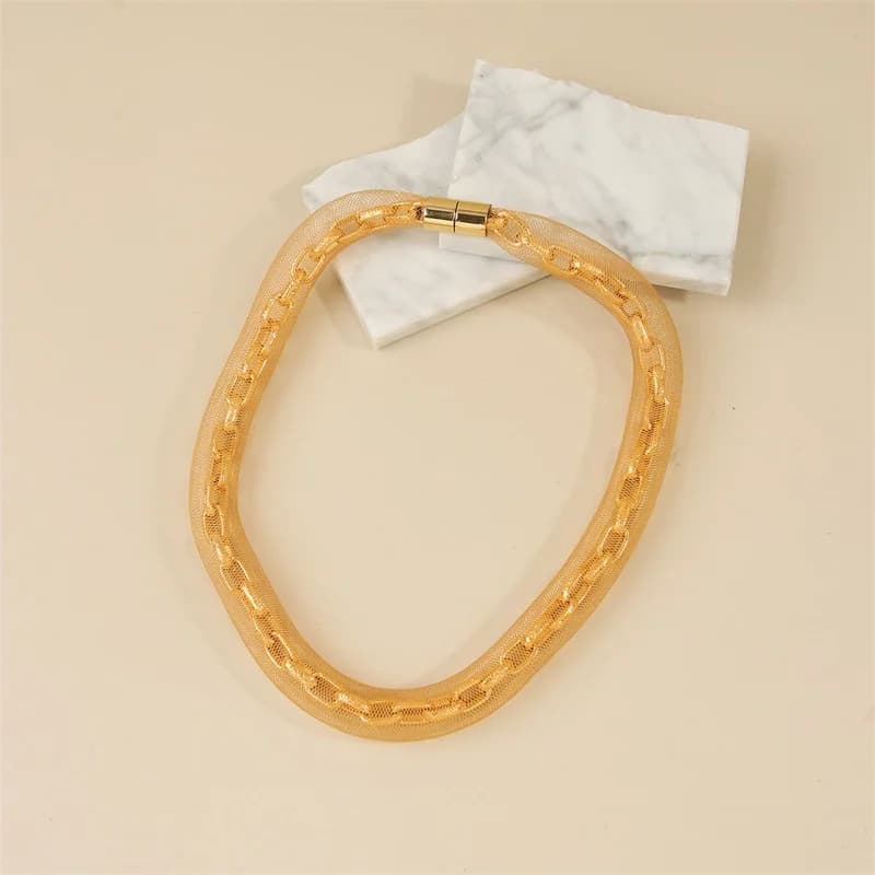 Tulle Chain Necklace with Magnetic Clasp