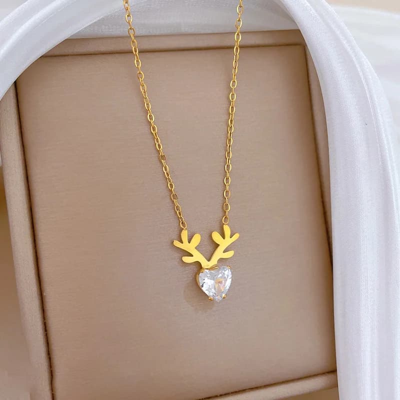 Colar com Pingente de Coração Rosa Love