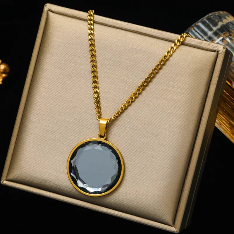 Colar com Pingente Quadrado Grande de Cristal Zircônia
