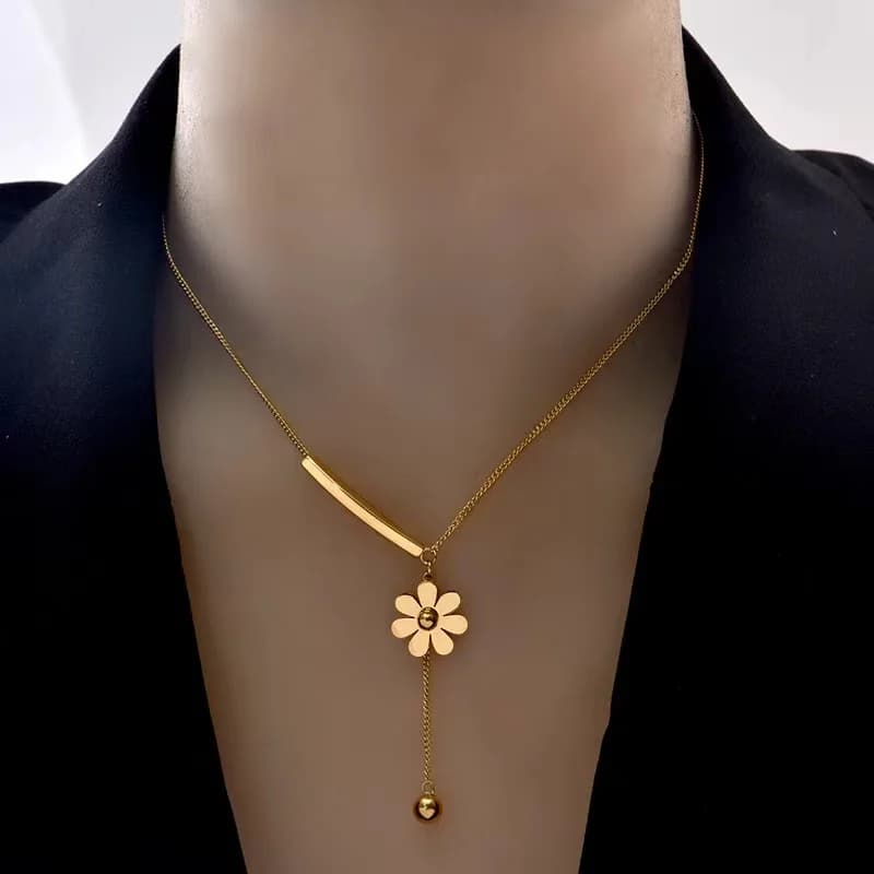Colar com Pingente em Aço Inoxidável Dourado
