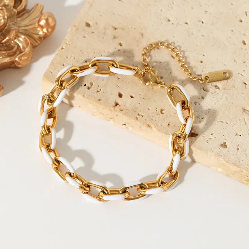 Pulseira Feminina com Detalhes em Esmalte Branco