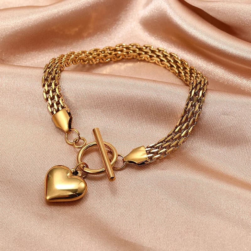 Pulseira Bangle com Pingentes de Coração em Aço Inoxidável