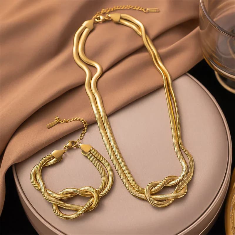 Conjunto de Colar e Pulseira de Corrente Nó Dourado
